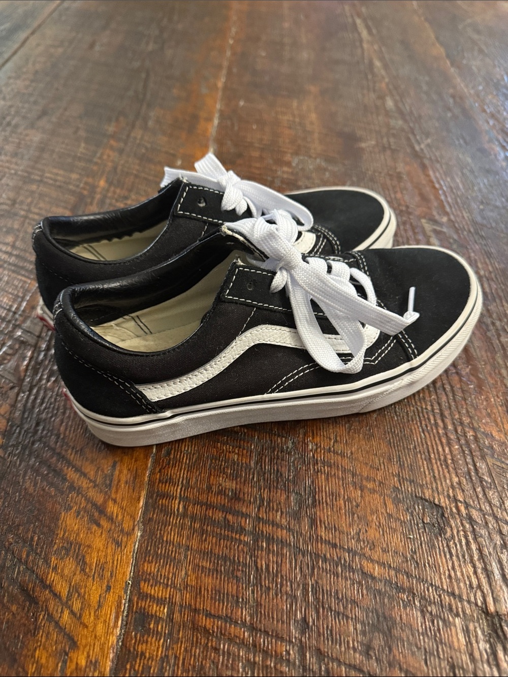 EUC low top Vans